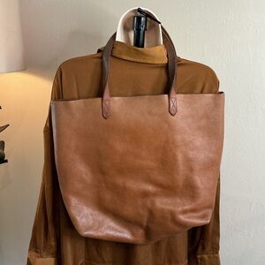 Madewell the transport tote colour English saddle